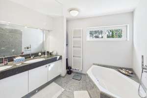 Moderne, stilvolle Architektur trifft naturnahe Privatsphäre – Familienanwesen mit Einliegerwohnung – Die vollständige Adresse der Immobilie erhältst du vom Anbieter., 55124 Gonsenheim, Mainz – Vorschaubild 12