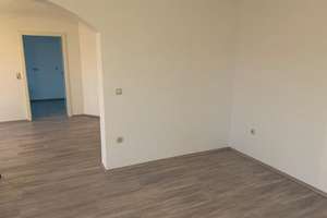 PREIS REDUZIERUNG - Exklusives Mehrfamilienhaus mit 3 Wohneinheiten - Top gepflegt in ruhiger Lage – Die vollständige Adresse der Immobilie erhältst du vom Anbieter., 97618 Strahlungen – Vorschaubild 22