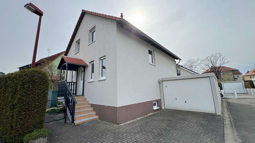 Immobilie in Böhlen - Nähe Leipzig - sehr gepflegtes EFH mit Terrasse und Garten sowie Garage - direkt vom Eigentümer - Bild 0