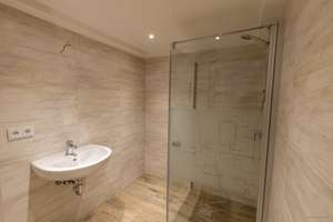 RE/MAX - RHM in modernem Stil! – Die vollständige Adresse der Immobilie erhältst du vom Anbieter., 81827 Waldtrudering, München – Vorschaubild 32