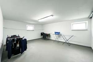 🏡 61 m² innen. 29 m² Dachterrasse. 2-Zimmer-Penthouse + Keller, Aufzug & Einbauküche in Meckenheim – Auf dem Steinbüchel 45, 53340 Meckenheim – Vorschaubild 18
