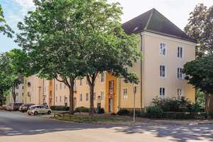 Kleine Wohnung im Erdgeschoss mit Tageslichtbad // EG Links – Lönsstr. 9, 38440 Stadtmitte (Ortsteil), Wolfsburg – Vorschaubild 2