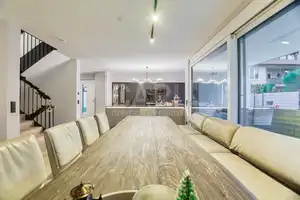 Luxuriöser Wohntraum! Anspruchvolles Stadthaus in attraktiver Lage am Friedensplatz! Voll möbliert! – Heilbronn – Vorschaubild 10
