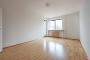 Bezugsfreie 4-Zimmer-Maisonette mit zwei Südbalkonen & Tageslichtbad – 14165 Zehlendorf, Berlin – Vorschaubild 2