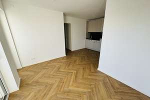 Moderne 3-Raum Wohnung mit Balkon, Abstellkammer sowie Waschmaschinenanschluss! – Otto-Franke-Straße 45, 12489 Adlershof, Berlin – Vorschaubild 2