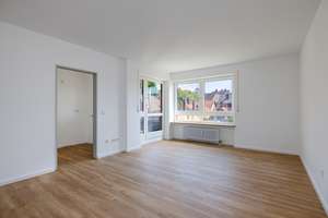 NEU am Markt: Bezugsfreie 2 ZKB Wohnung in Pfersee an der Wertach nach Kernsanierung zum Kauf