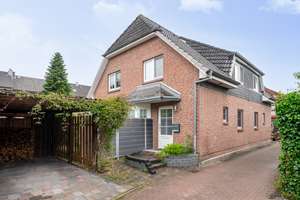 Ein Zuhause zum Verlieben – Doppelhaushälfte in bester Lage Halstenbeks – Die vollständige Adresse der Immobilie erhältst du vom Anbieter., 25469 Halstenbek – Vorschaubild 2