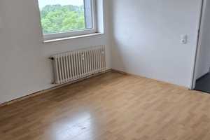 Sehr helle schöne 3 Zimmerwohnung im Dachgeschoss! – Windmühlenstrasse 17, 47229 Duisburg – Vorschaubild 4
