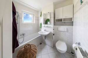 Sonnenplatz über Lichterfelde West: Charmante 1-Zimmer-Wohnung mit XXL-Dachterrasse – Weddigenweg 58, 12205 Lichterfelde, Berlin – Vorschaubild 4