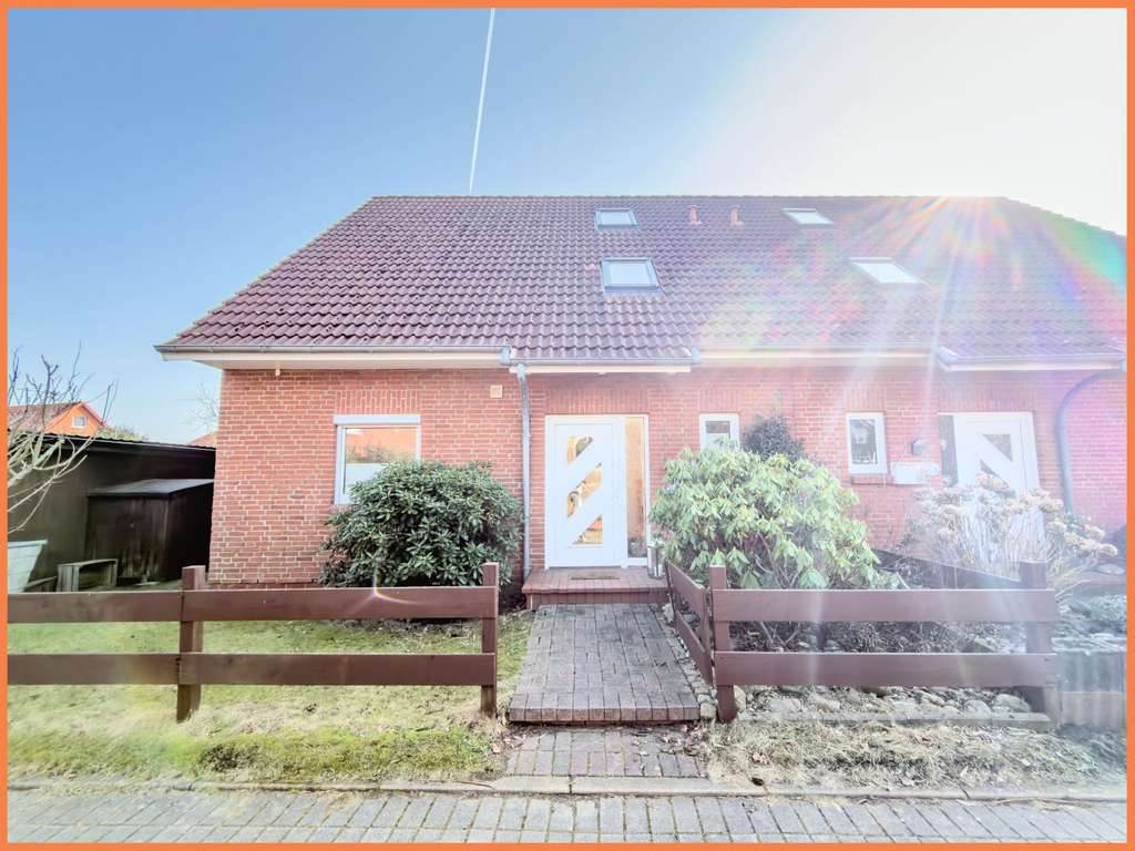 Immobilie in Jerrishoe - MODERNISIERTES FAMILIENHAUS • BEZUGSFERTIG • GARTEN - Bild 1