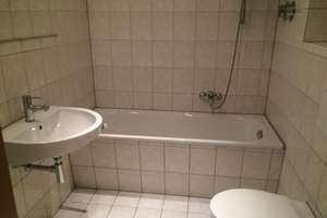 * Vermietete und günstige DG 3-Zimmerwohnung mit Wannenbad, EBK und Laminat in ruhiger Lage! * – Stöckelstraße 7, 4347 Schönefeld-Abtnaundorf, Leipzig – Vorschaubild 5