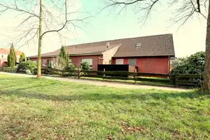 Sanierungsbedürftiges Fehnhaus in Warsingsfehn * Grundstückswert 184.800,- Euro * 2 WE * – Leer (Kreis) – Vorschaubild 3