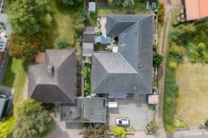 Solider Mietbungalow mit 3 Wohnungen, Garten und Garagen | zentral in Syke-Barrien – Die vollständige Adresse der Immobilie erhältst du vom Anbieter., 28857 Syke – Vorschaubild 3
