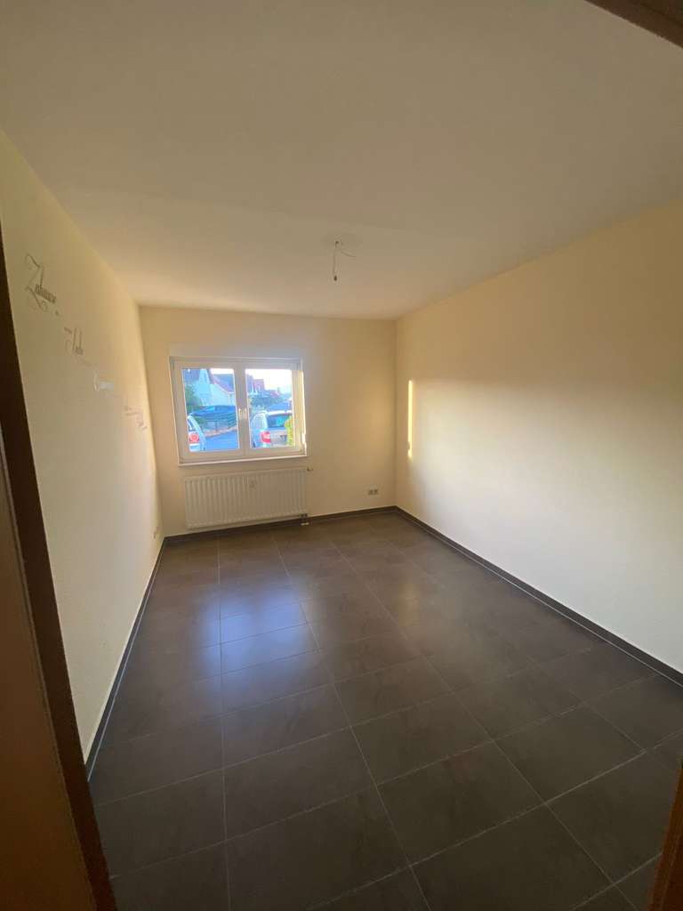 Immobilie in Leinefelde-Worbis - 4 Zimmer Wohnung im EG mit Terrasse und Garage - Bild 4