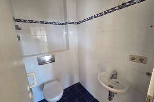 Geräumig & Leerstehend | 4 Zi.-Dachgeschoss-Wohnung+Dachterrasse | ruhiger Lage Enkheim nähe U-Bahn – 60388 Bergen-Enkheim, Frankfurt am Main – Vorschaubild 17