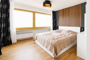 Exklusive Maisonette-Wohnung mit privatem Dachpool und großzügiger Dachterrasse – Die vollständige Adresse der Immobilie erhältst du vom Anbieter., 71334 Waiblingen – Vorschaubild 2