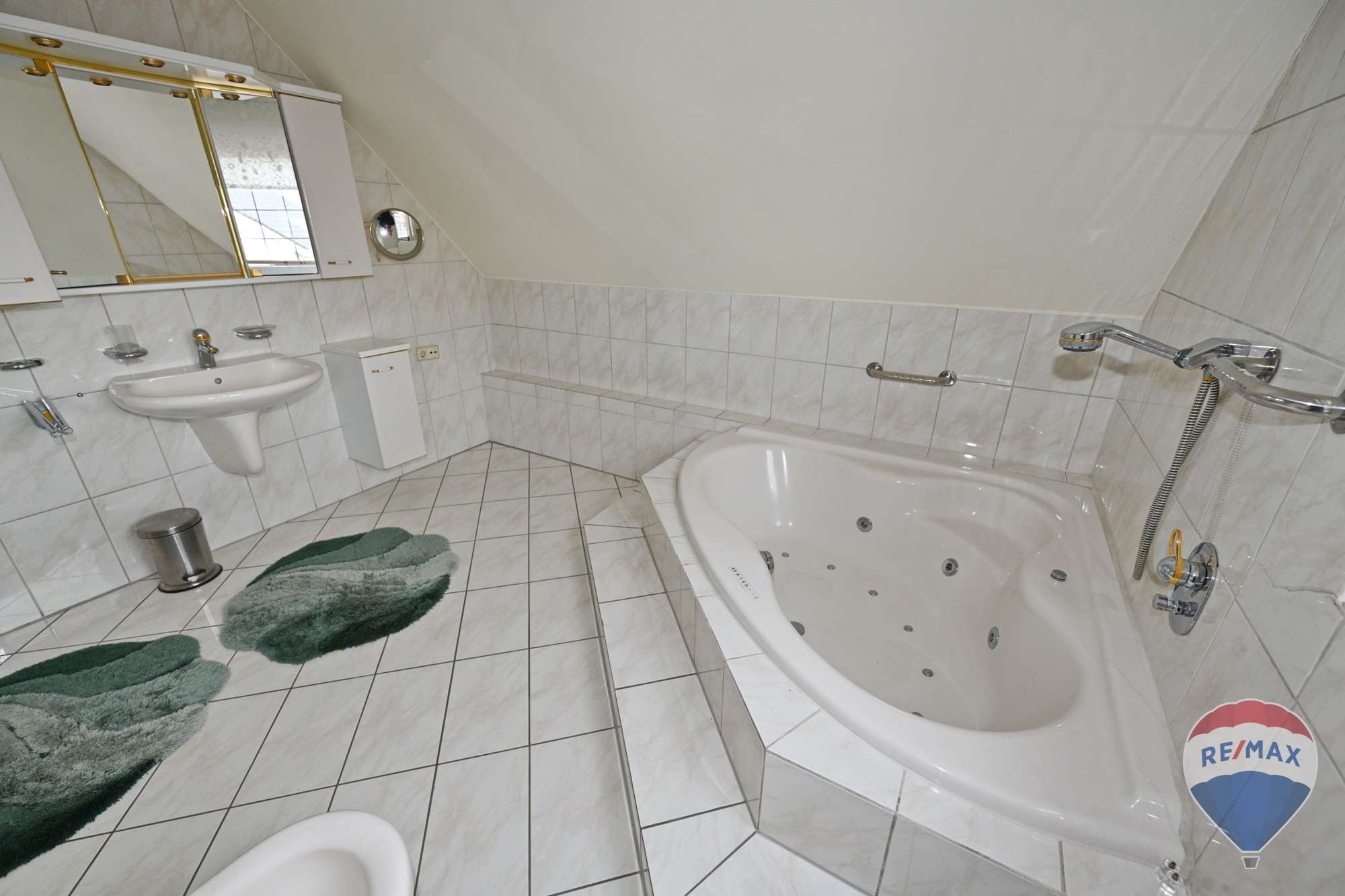 Immobilie in Uedem - Gepflegtes Einfamilienhaus mit Sommergarten, Vollkeller und großzügigem Grundstück in Uedem! - Bild 19