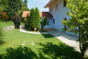 Schönes Haus im Haus in ruhiger Ortsrandlage bei Prien am Chiemsee – Die vollständige Adresse der Immobilie erhältst du vom Anbieter., 83209 Prien am Chiemsee – Vorschaubild 23