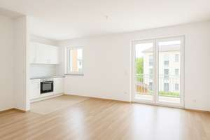  Schöne 2 Zi-Wohnung mit großer Loggia