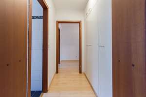 2,5-Zimmer-Wohnung mit großer Loggia, EBK & Garage in ruhiger Waldrandlage – Die vollständige Adresse der Immobilie erhältst du vom Anbieter., 31139 Neuhof / Hildesheimer Wald / Marienrode, Hildesheim – Vorschaubild 11