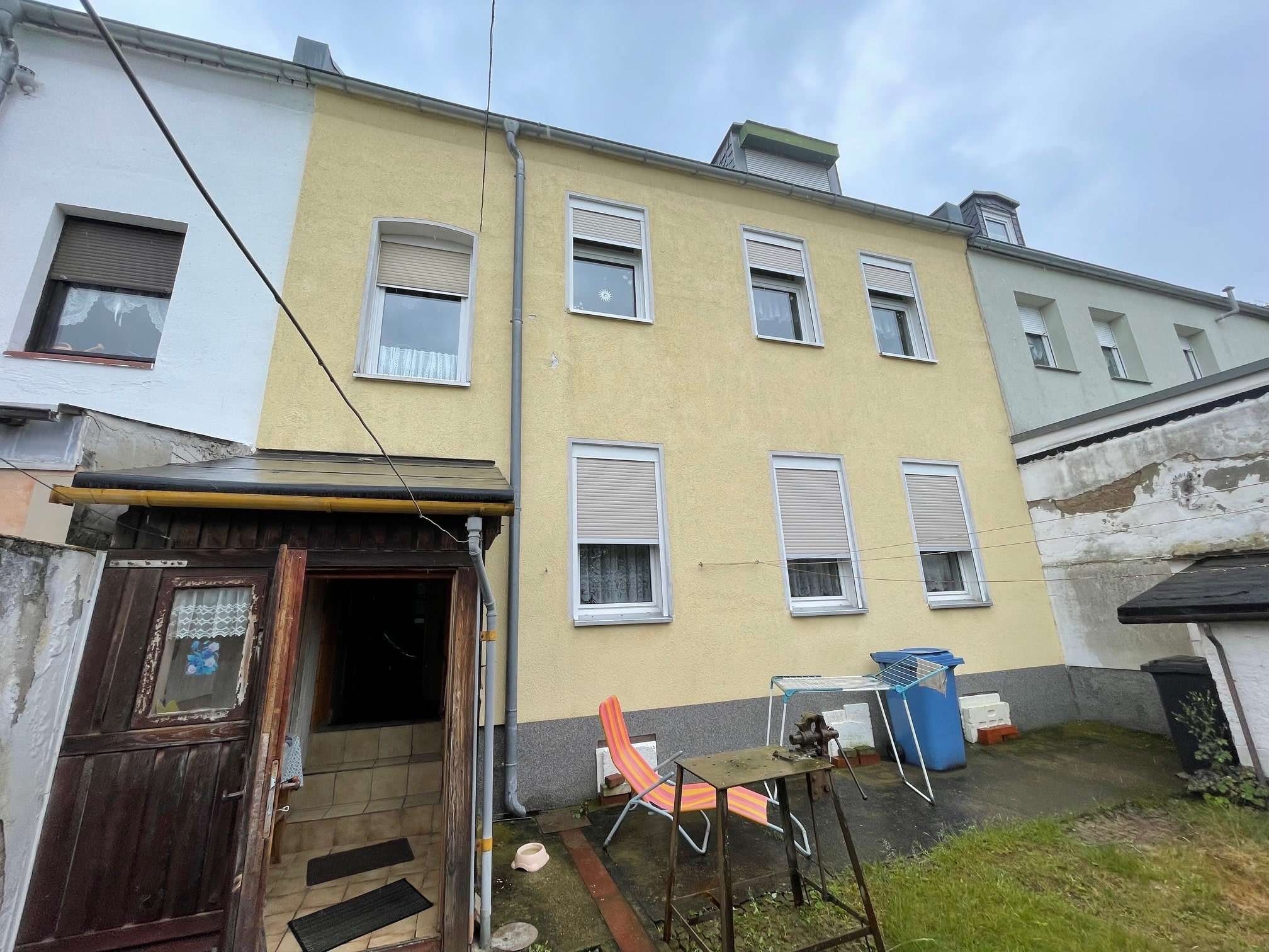 Sanierungsbedürftiges Reihenhaus mit Garten in Güsten – Ihr Projekt für ein neues Zuhause!, Salzlandkreis – Bild 2