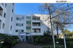 Großzügig geschnittene Wohnung mit Einbauküche und Balkon in Junkersdorf