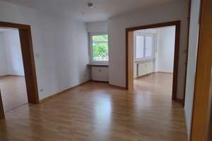 Ruhige Wohnung (108qm) mit drei Balkonen
