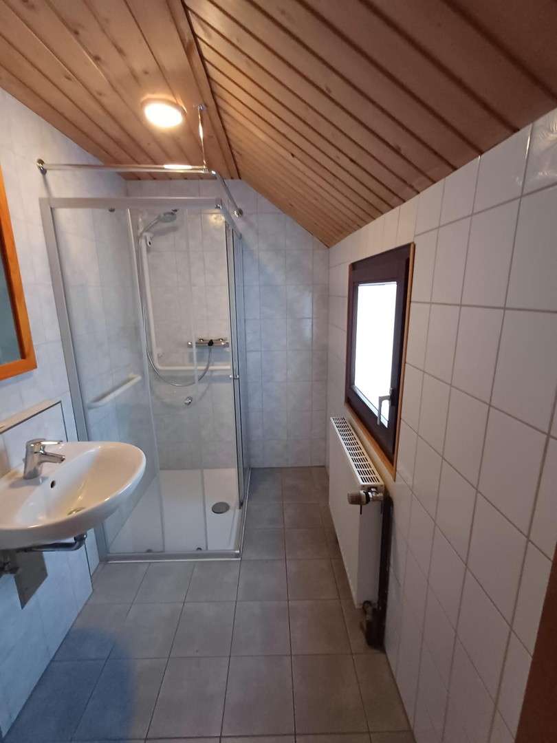 Immobilie in Gütenbach - Wohnen, wo andere Urlaub machen - Einfamilienhaus in traumhafter Schwarzwaldlage. - Bild 5