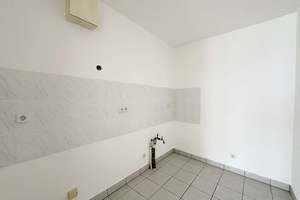 "Renditestarke 2-Zimmer-Wohnung mit Balkon, Tiefgaragenstellplatz und Aufzug in TOP-Lage" – Arthur-Bretschneider-Straße 15, 9113 Schloßchemnitz, Chemnitz – Vorschaubild 7