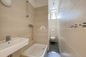 INTERESSANTE UND KLASSISCH SCHÖNE ALTBAUWOHNUNG! RUHIG LAGE IM GARTENHAUS! PROVISIONSFREI! – Greifswalder Straße 150, 10409 Prenzlauer Berg, Berlin – Vorschaubild 11