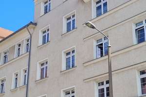  Ihr neues Zuhause für Ihre Familie! 3-Rwhg. san. Altbau mit Wintergarten & Tageslichtbad