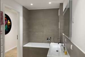 Exklusive und moderne 4 ZKB Wohnung mit 2 Terrassen + gr. Garten nähe Nymphenburger Park – Fasanenstraße 27a, 81247 Obermenzing, München – Vorschaubild 6