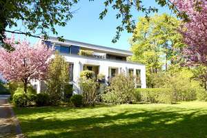Penthouse mit  Terrasse im idyllischen Nymphenburg