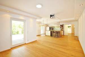 "Exklusive Premiumlage in Passau"
Großzügige Villa mit reichlich Platz, viel Privatsphäre und traum – Die vollständige Adresse der Immobilie erhältst du vom Anbieter., 94034 Hacklberg, Passau – Vorschaubild 45
