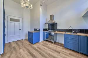BEL ÉTAGE! 4-Room Historic Apartment - 2 Balconies, Fitted Kitchen & Wellness Oasis *13-Min to Clay* – Die vollständige Adresse der Immobilie erhältst du vom Anbieter., 65185 Mitte, Wiesbaden – Vorschaubild 10