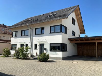 Freundliche Doppelhaushälfte mit luxuriöser Innenausstattung im Raum Erding