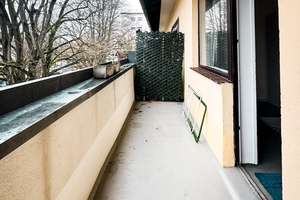 Hell und bezugsfrei: gepflegte 1-Zi-Whg mit großem Balkon in Berlin-Reinickendorf – Klamannstraße 16A, 13407 Reinickendorf (Ortsteil), Berlin – Vorschaubild 4