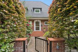 Klassisches Familienhaus nahe Elbchaussee mit parkähnlichem Westgarten – Die vollständige Adresse der Immobilie erhältst du vom Anbieter., 22605 Othmarschen, Hamburg – Vorschaubild 3