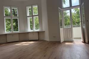 Altbaujuwel am Wröhmännerpark –5-Zimmer-Wohnung mit Stuck, Balkon und zwei Bädern – Die vollständige Adresse der Immobilie erhältst du vom Anbieter., 13585 Spandau (Ortsteil), Berlin – Vorschaubild 2