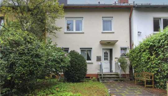 Bild von Solides Mittelhaus mit großem Garten und Entwicklungspotenzial in ruhiger Lage von Schöneck