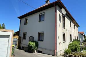 Ein neues Zuhause für geschickte Handwerker - Doppelhaushälfte in Schirnding