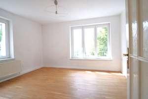 Einziehen statt renovieren – 2-Zimmer-Wohnung in gepflegter Wohnanlage – Die vollständige Adresse der Immobilie erhältst du vom Anbieter., 10365 Lichtenberg (Ortsteil), Berlin – Vorschaubild 3