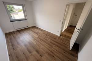 BOCKENHEIM/LEIPZIGER STR.: ERSTBEZUG n. SANIERUNG: 3-ZW im 4.OG m. West-Balkon, Einbauküche, TL-Bad – Die vollständige Adresse der Immobilie erhältst du vom Anbieter., 60487 Bockenheim, Frankfurt am Main – Vorschaubild 4