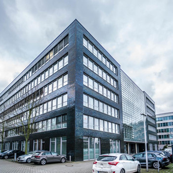 Moderne Bürofläche mit Wasserblick | Ausbau nach Mieterwunsch | Provisionsfrei