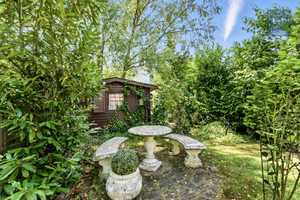 Renovierungsbedürftiges Reihenmittelhaus in ruhiger Lage mit großem Garten – Main-Taunus-Kreis – Vorschaubild 8