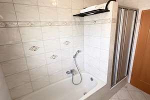 Helle 3-Zimmer-Traumwohnung mit Balkon, großer Küche  & Tageslichtbad in Wiesbaden Breckenheim – Die vollständige Adresse der Immobilie erhältst du vom Anbieter., 65207 Breckenheim, Wiesbaden – Vorschaubild 8