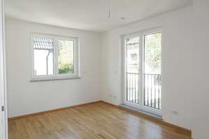 IMMOBILIEN SCHNEIDER - FORSTENRIED schöne 2-Zimmer-OG-Wohnung mit hochwertiger Ausstattung und EBK – Die vollständige Adresse der Immobilie erhältst du vom Anbieter., 81476 Forstenried, München – Vorschaubild 9
