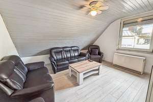 Investieren mit Perspektive: Ca. 67 m² Dachgeschosswohnung mit Garage in gefragter Lage von Bottrop – Die vollständige Adresse der Immobilie erhältst du vom Anbieter., 46240 Eigen, Bottrop – Vorschaubild 3