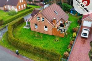 Gepflegtes Haus in Sackgassenlage – zwei separate Wohnungen, verlässlich vermietet – Die vollständige Adresse der Immobilie erhältst du vom Anbieter., 26556 Nenndorf – Vorschaubild 1