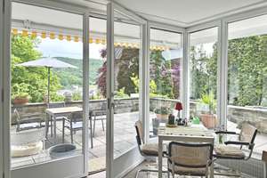Bauhaus – Villa mit Panoramablick in urbaner Lage – Die vollständige Adresse der Immobilie erhältst du vom Anbieter., 35683 Dillenburg – Vorschaubild 2